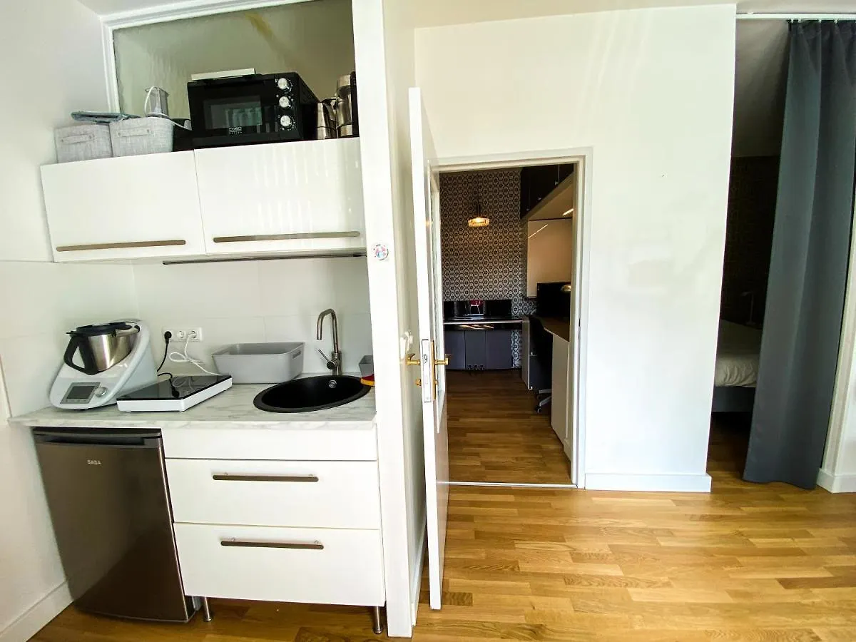 Charming Apartment Viktoriapark Berlin